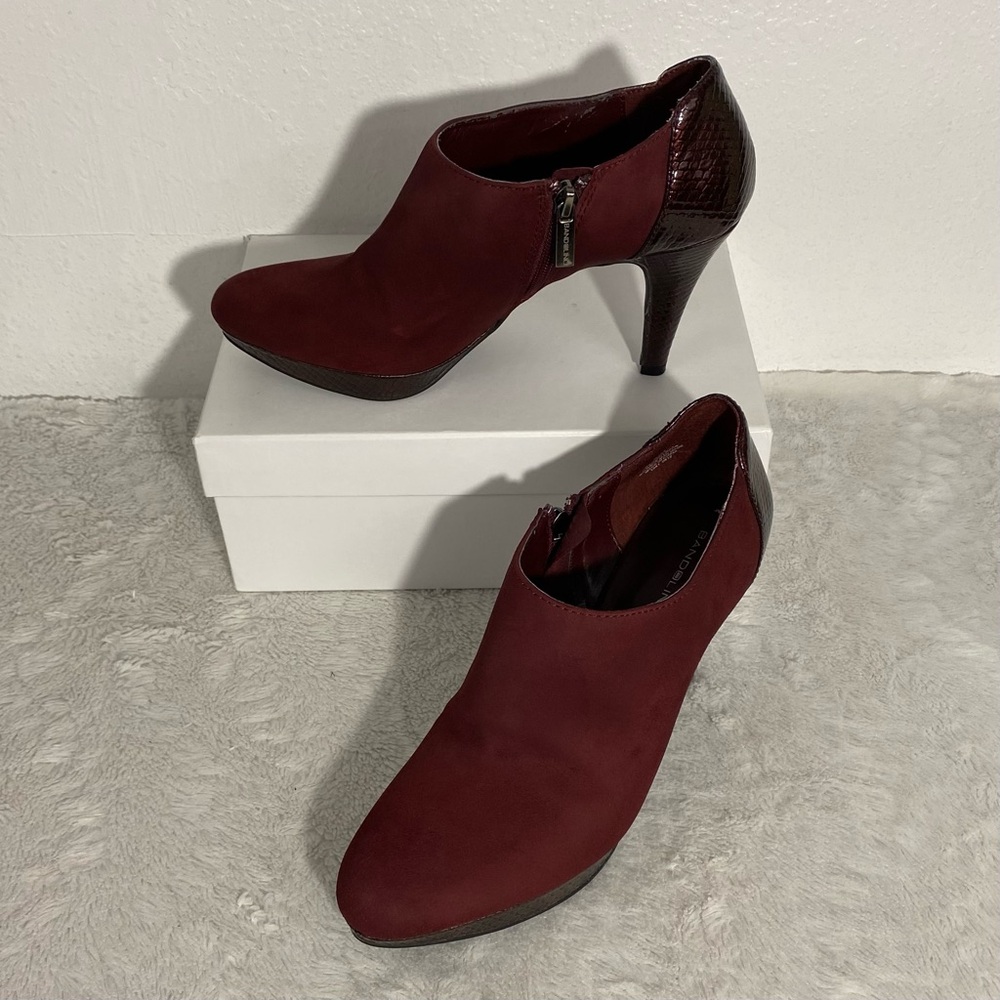 Bandolino Cardinal Suede Heeled Booties Women’s Size 9.5M Side Zip Two Tone